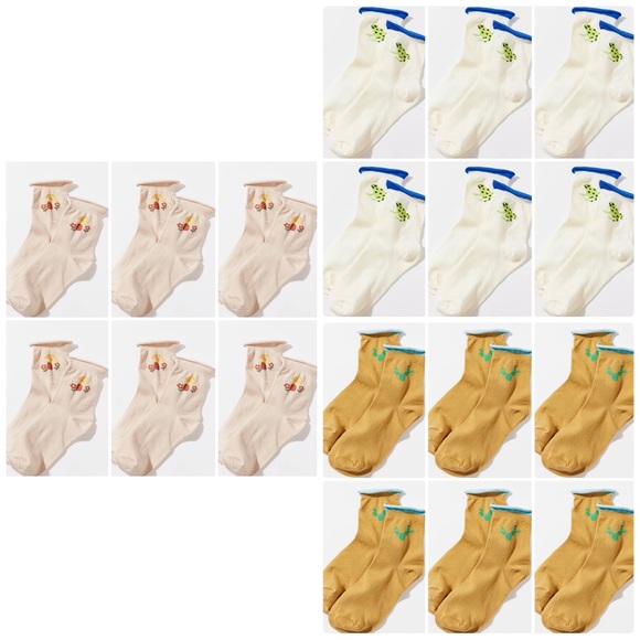 Urban Outfitters Accessories - *FLASH SALE* 18 Pairs NWT Urban Outfitters Roll Up Crew Socks Set